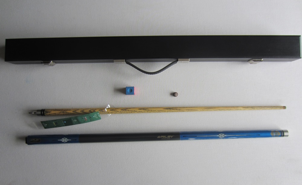 Taco Snooker Riley - 10 mm + Mala preta 1P/1V + Sola + Giz